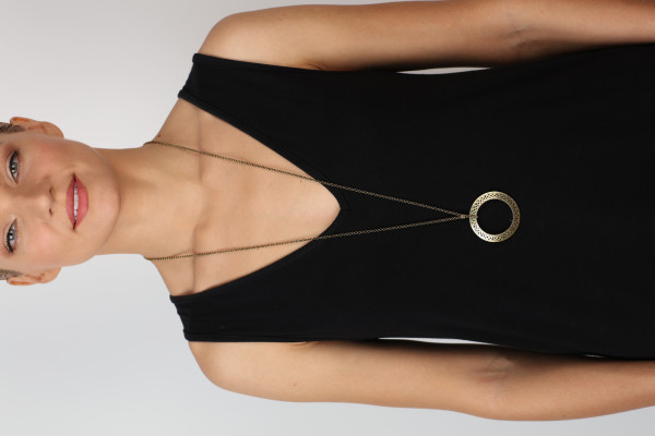 Подвеска на длинной цепи Shades of Light