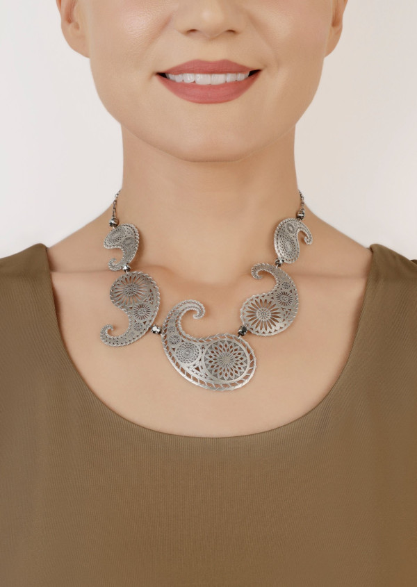 Колье Paisley